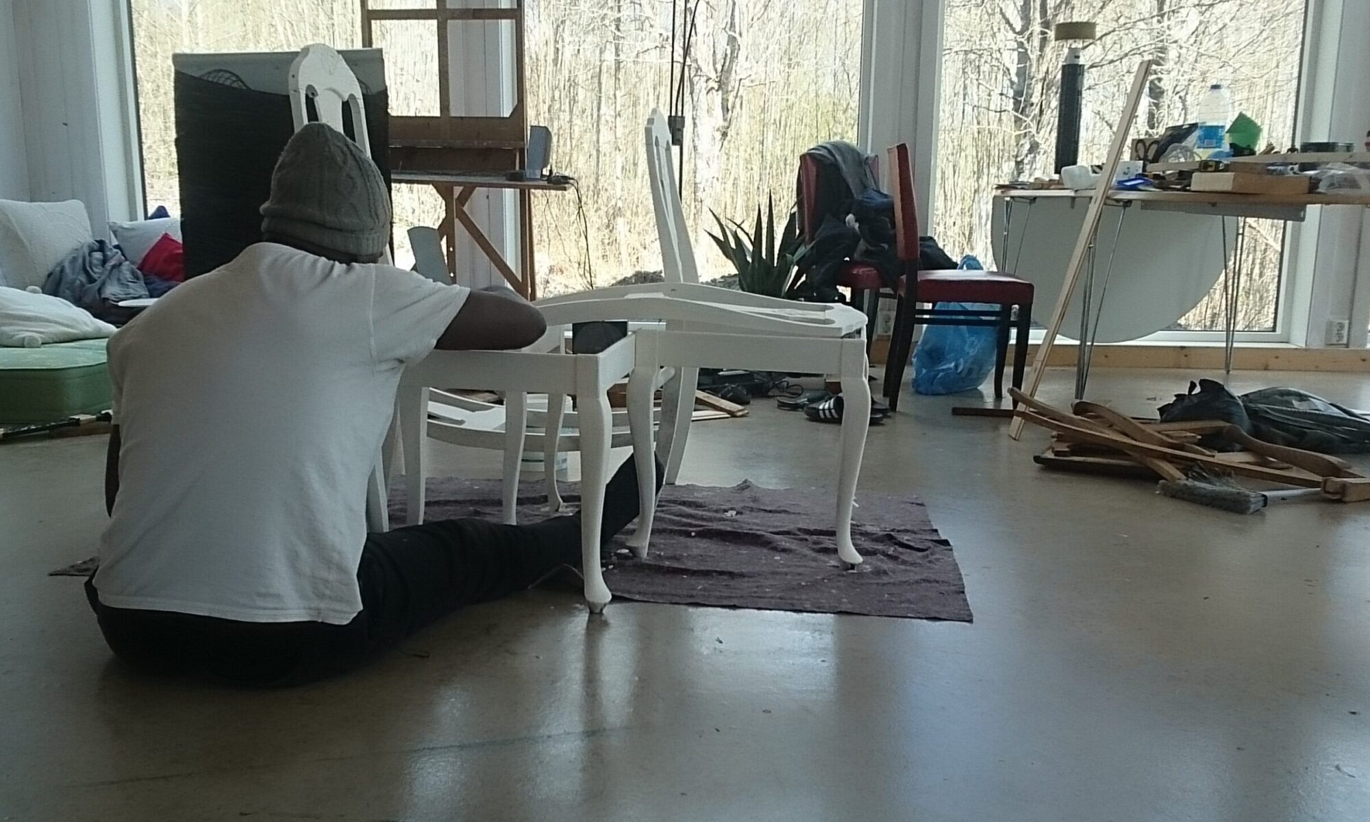 欢迎工匠/艺术创作者/艺术爱好者/作家/画家/艺术家/美术师等热爱自然的中国朋友来到，或许还会涉及到建筑、艺术史、美学等知识在艺术驻地过程中